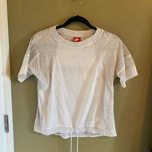 Nike top